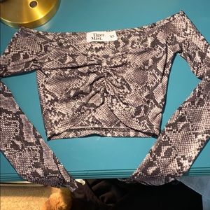 Crop top off shoulder